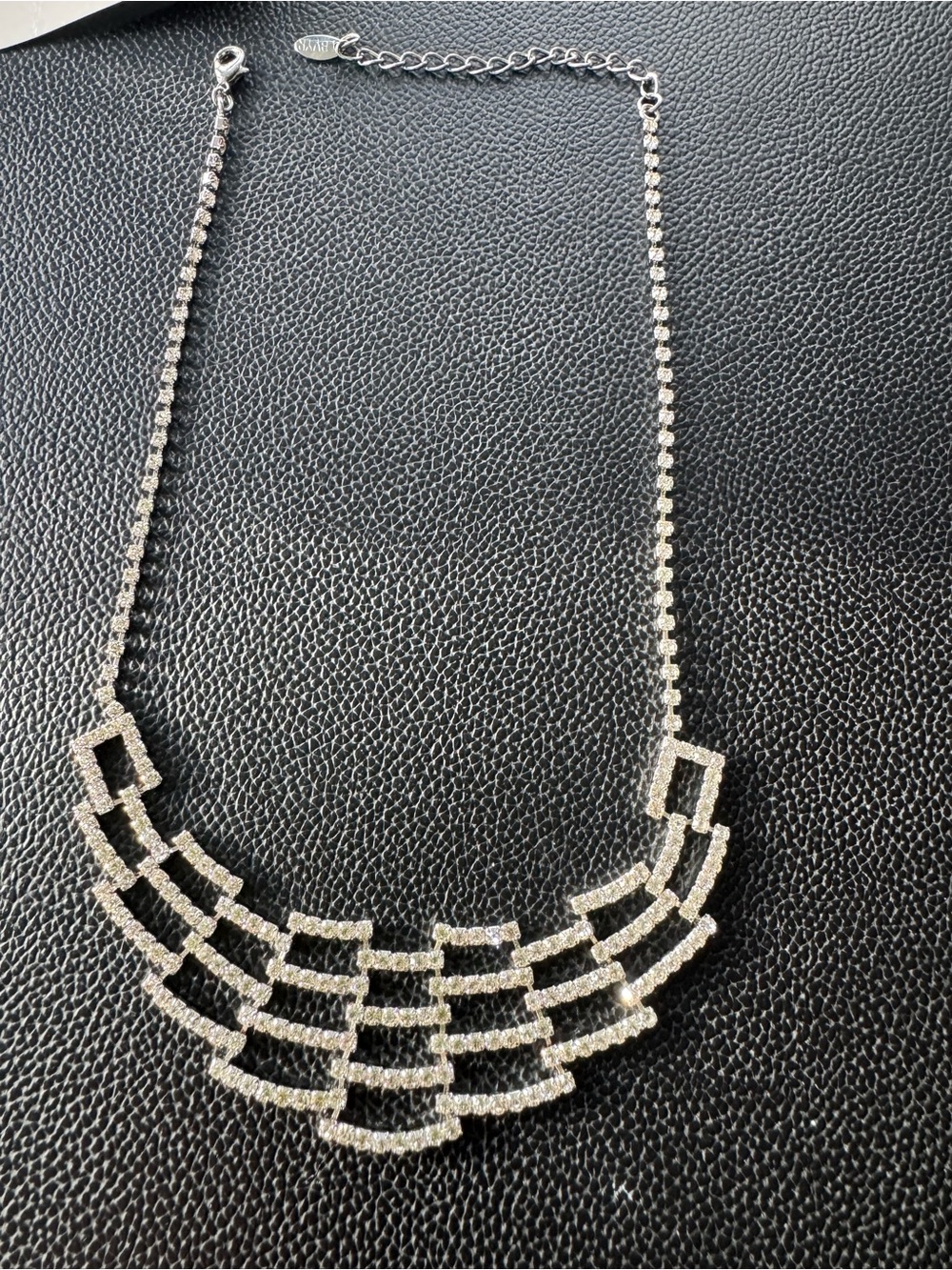 Crystal Statement Necklace - Silver Tone adjustable length brand new